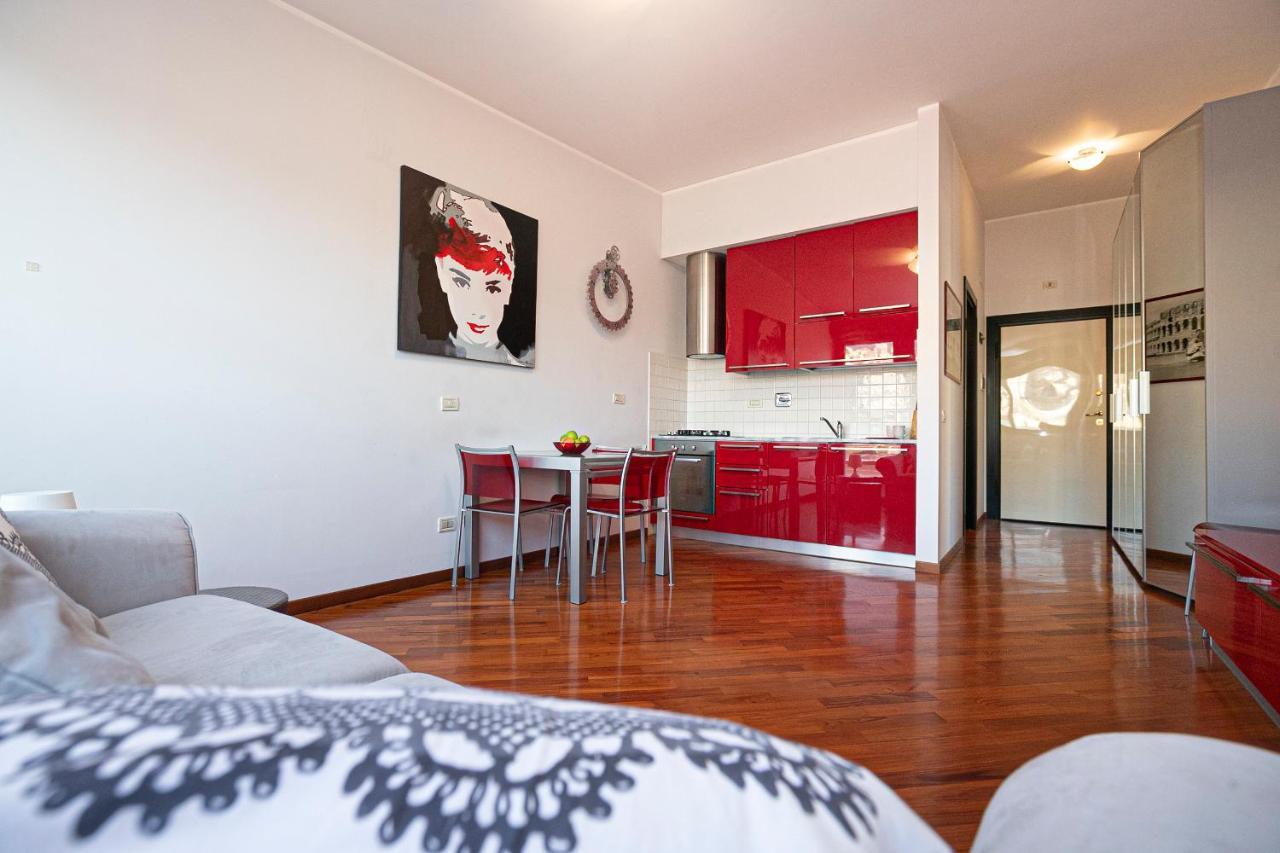 Real Italian Estate - Red Coral Apartment Genoa Bagian luar foto