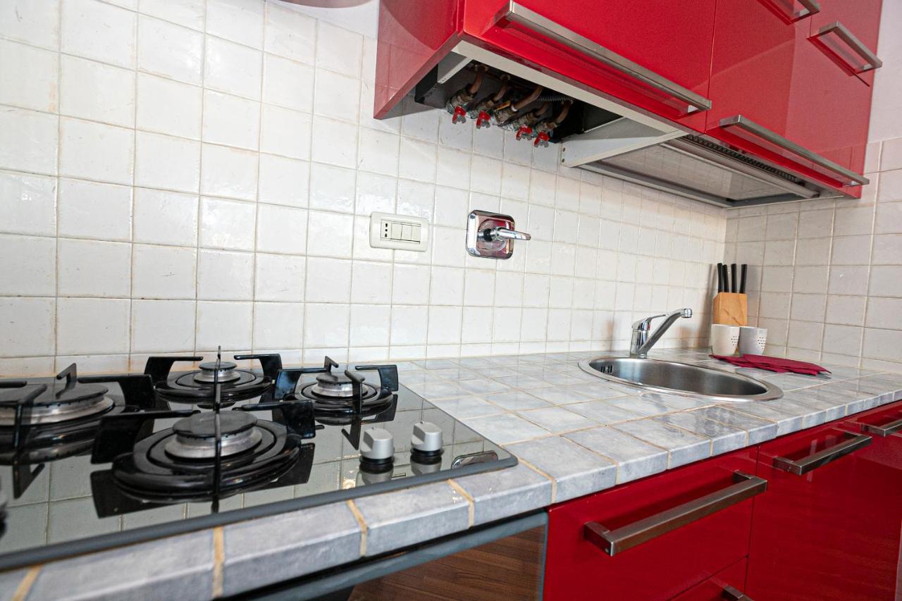 Real Italian Estate - Red Coral Apartment Genoa Bagian luar foto